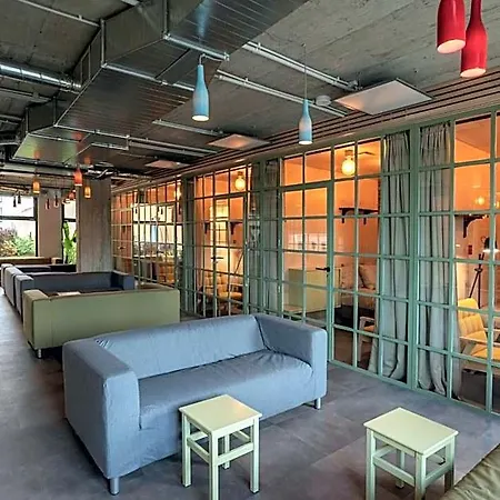 Cool Place Hotel